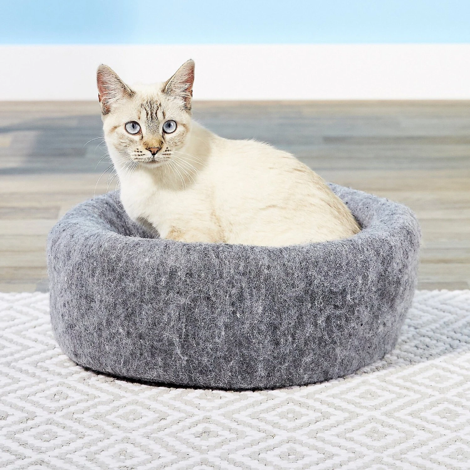 K.T. Manufacturing Kuddle Kup Cat Bed 1 K.T. Manufacturing Kuddle Kup Cat Bed