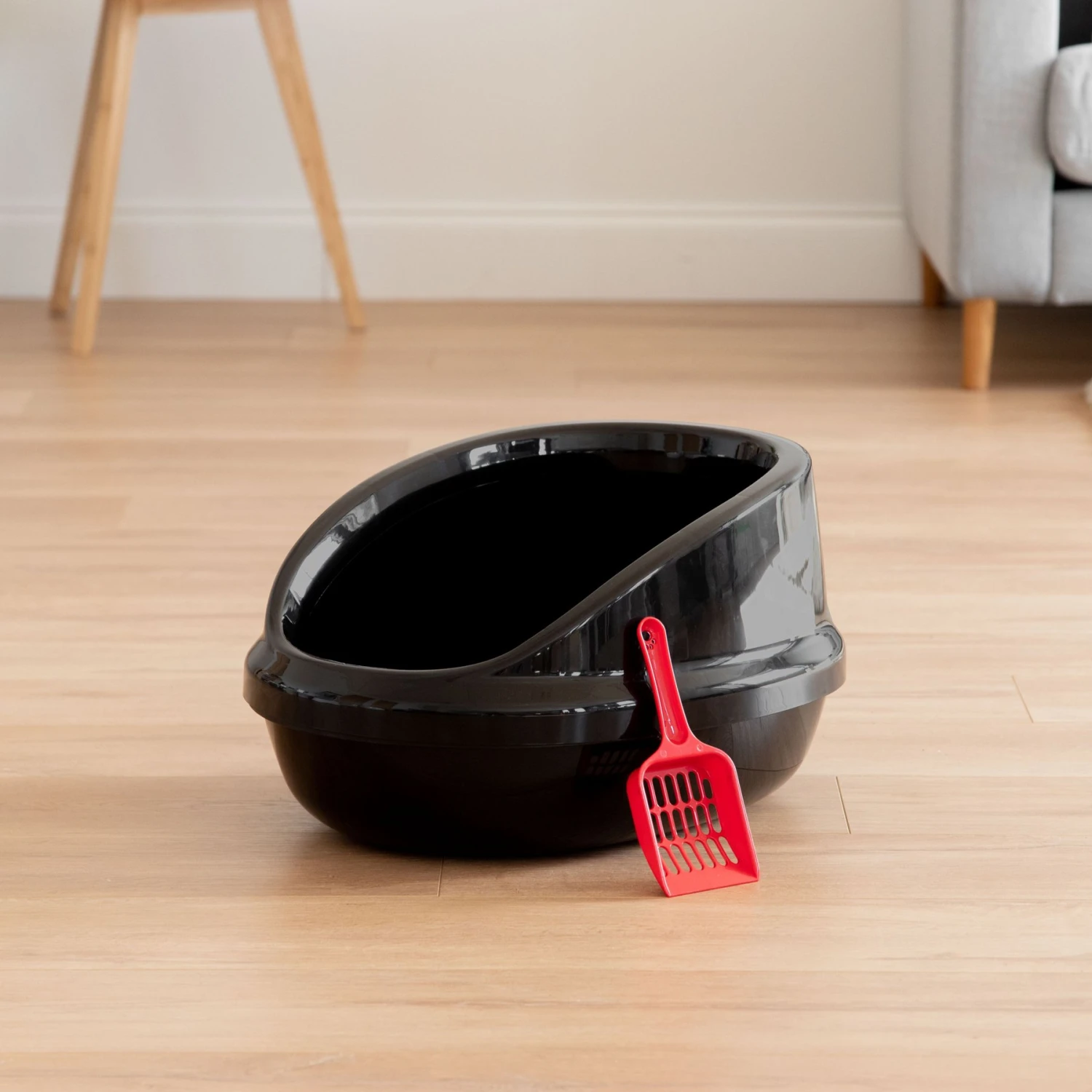 IRIS USA Large High-Back Open Top Cat Litter Pan With Scatter Shield & Scoop 4 IRIS USA Large High-Back Open Top Cat Litter Pan With Scatter Shield & Scoop - Image 4